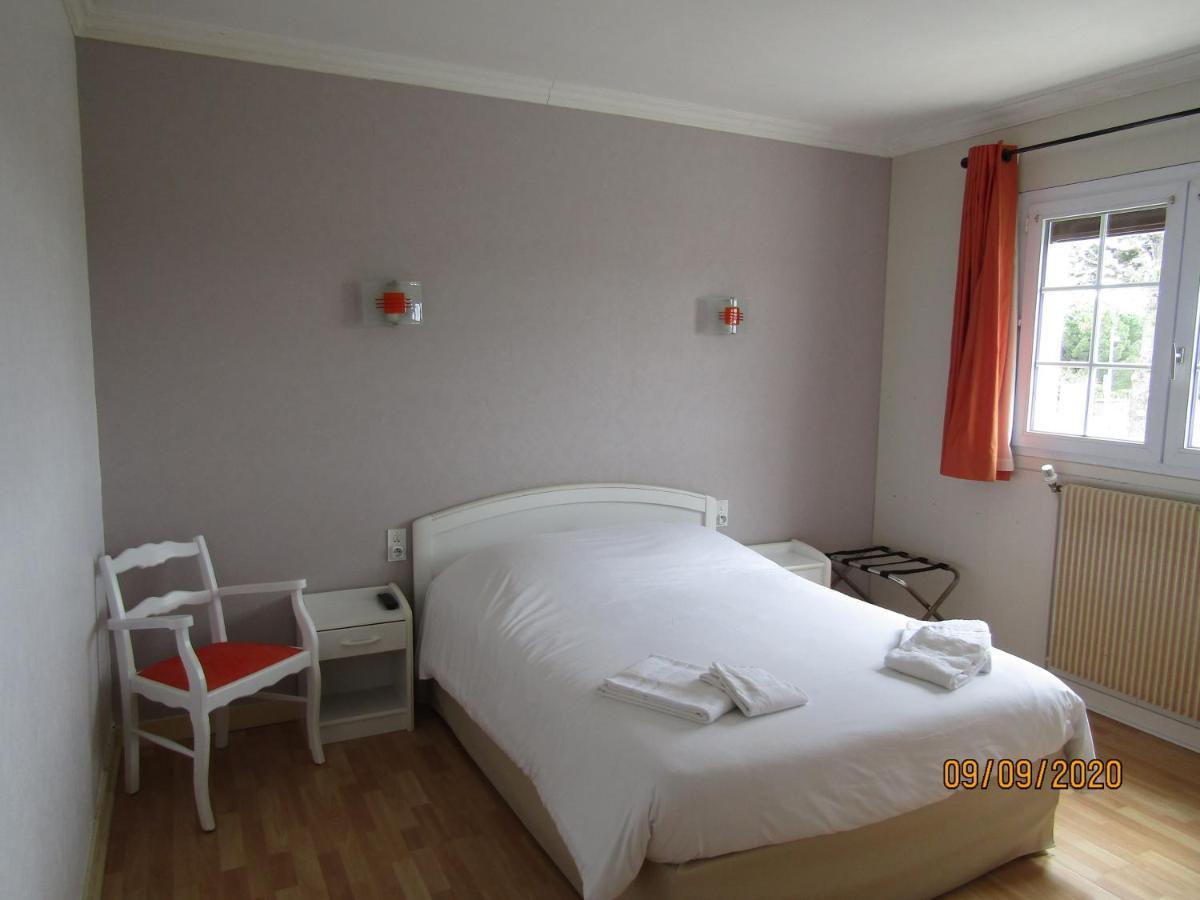 Le Mareuillais Hotel-Restaurant Bagian luar foto
