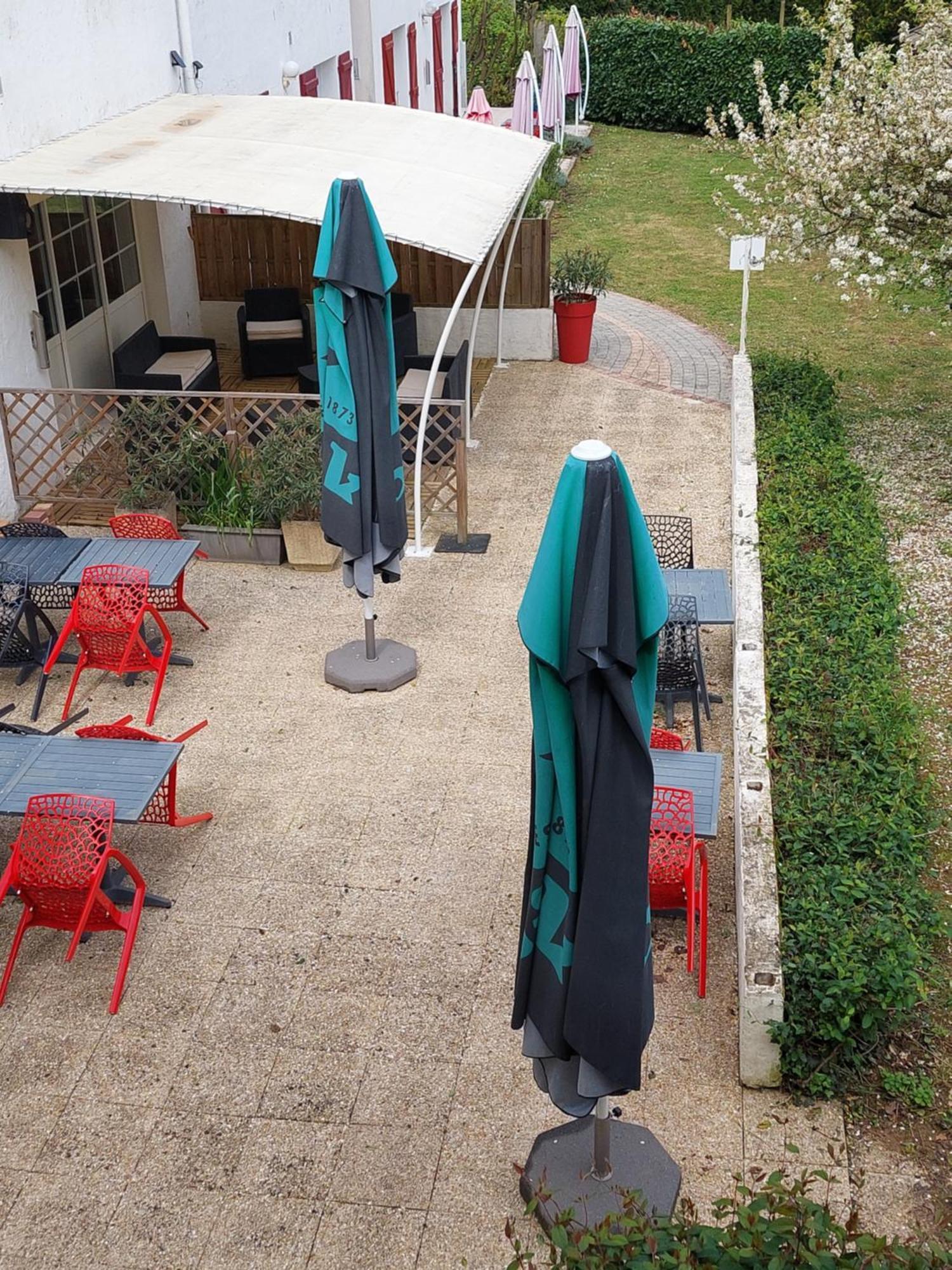 Le Mareuillais Hotel-Restaurant Bagian luar foto
