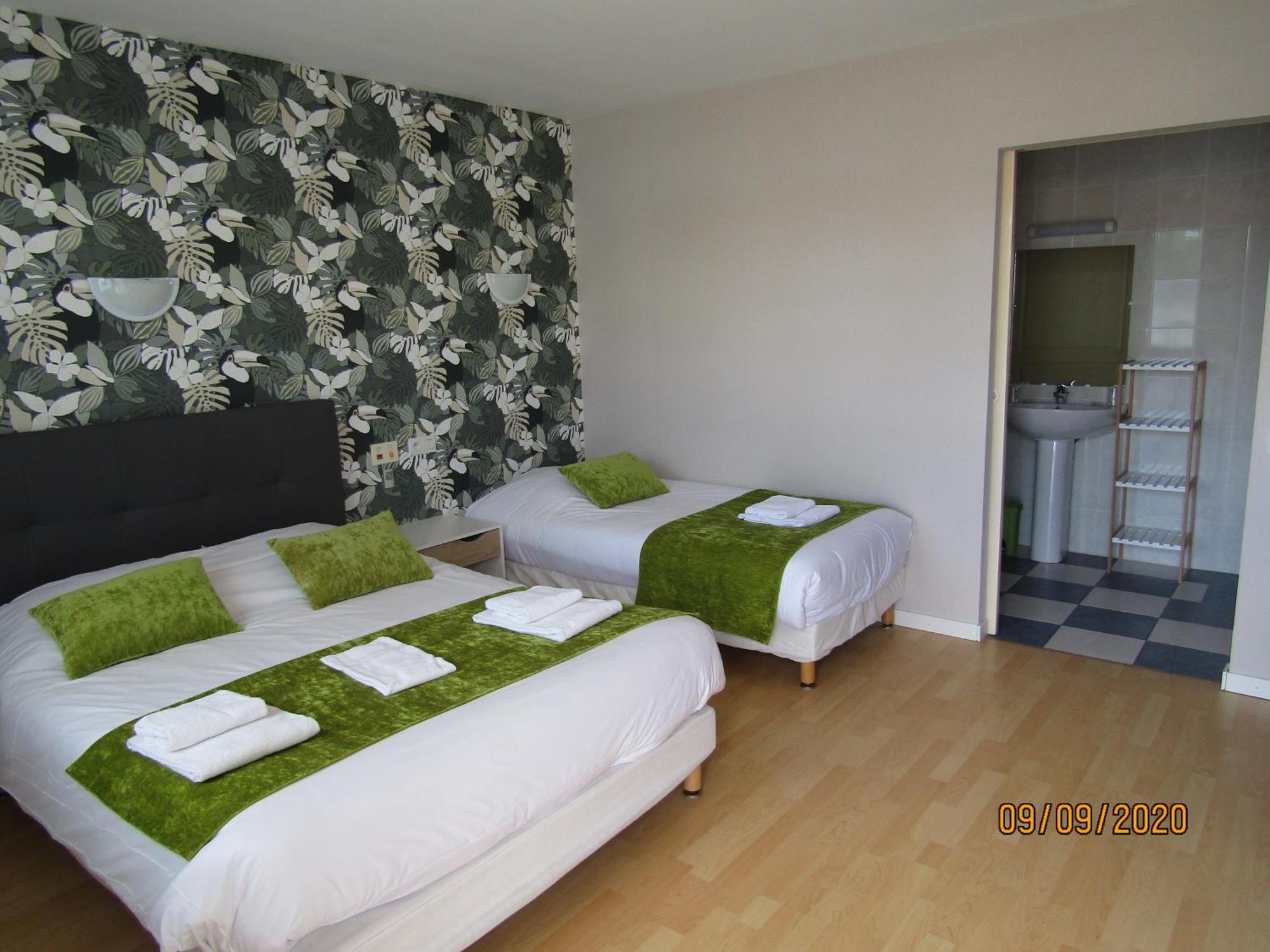 Le Mareuillais Hotel-Restaurant Bagian luar foto