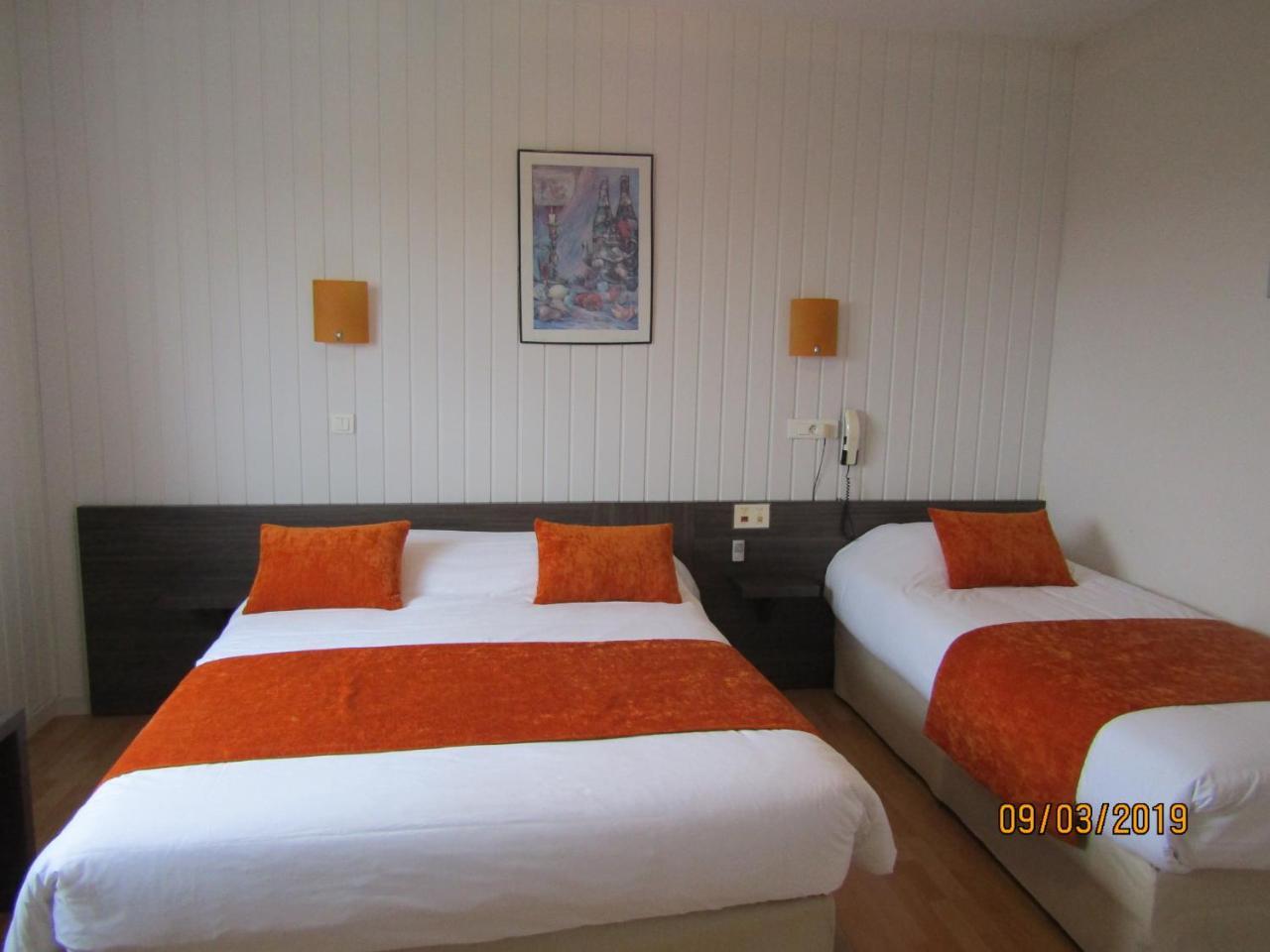 Le Mareuillais Hotel-Restaurant Bagian luar foto